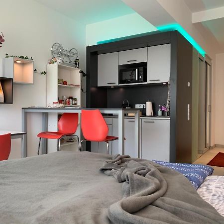 Exklusive WohlfüHloase By Rabe - Parkplatz & Free Netflix & Coffee-Bar Lägenhet Karlsruhe Exteriör bild