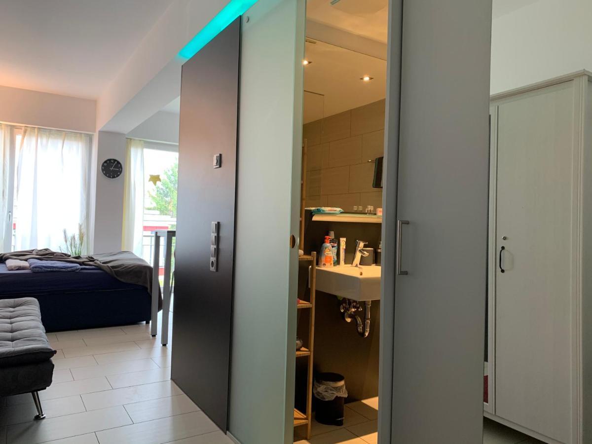 Exklusive WohlfüHloase By Rabe - Parkplatz & Free Netflix & Coffee-Bar Lägenhet Karlsruhe Exteriör bild